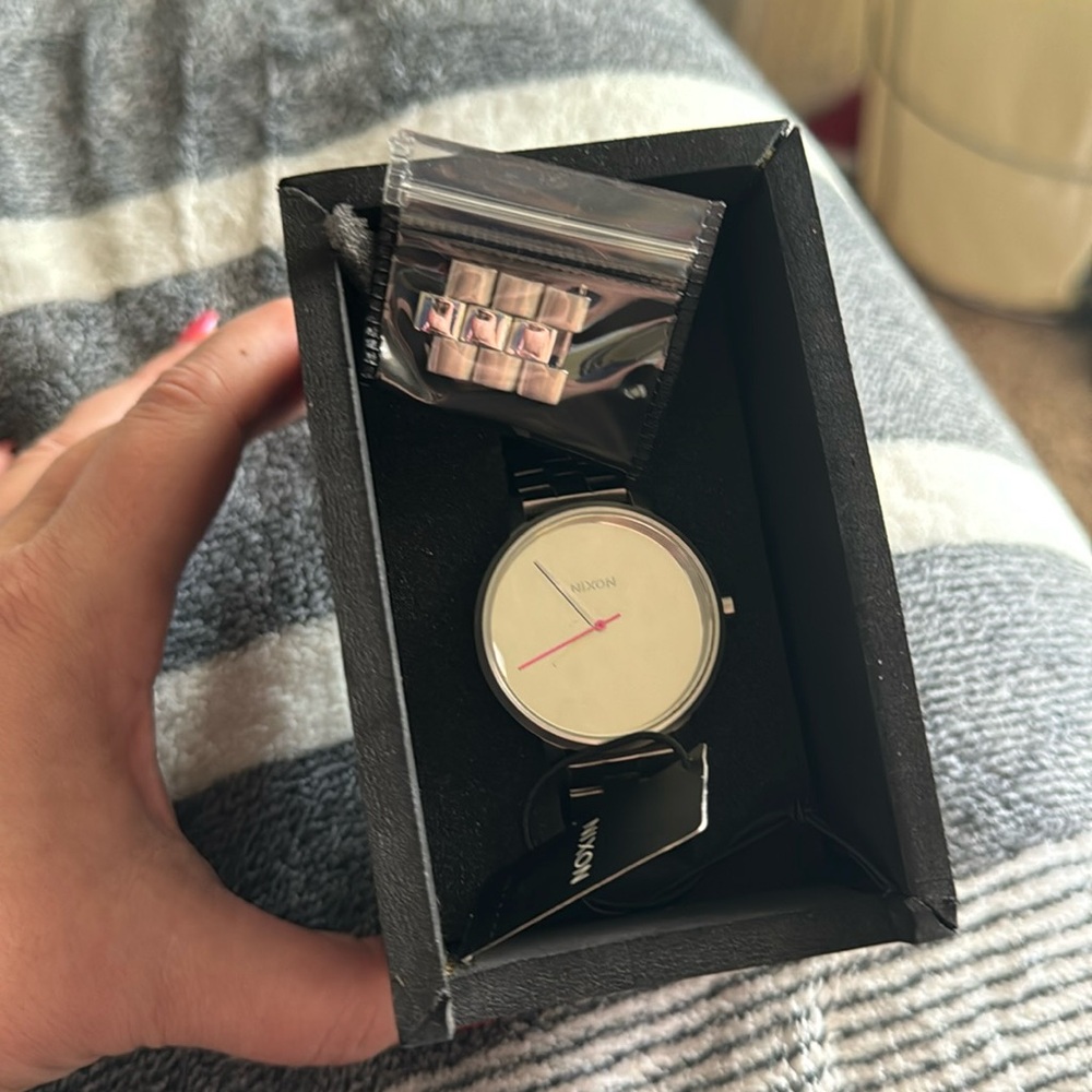 Nixon mirrored Kensington watch
